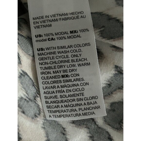 Chicos Sz 1 (MEDIUM) Sandwash Satin Leopard Tunic Top Button Up Modal EUC - Picture 11 of 12